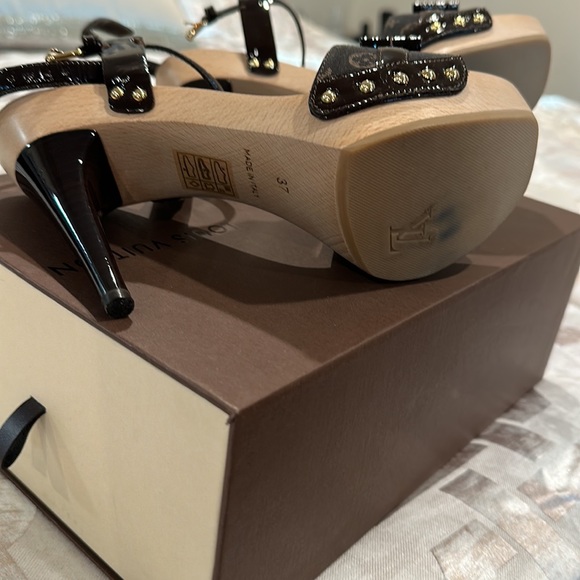 Louis Vuitton  high heels, in brown color size 37 - Picture 4 of 5